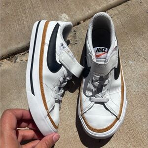 Nike kids Blazers white and Black Sneakers